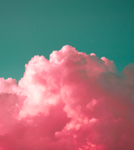 The beautiful pink and blue colors of a cloud in the sky. Raffaela Marescalco will guide you through these colors.